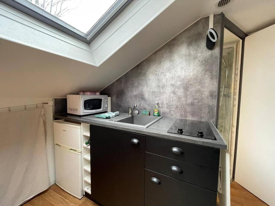 Le Cinq Sens, Studio Proche De La Gare Apartment Понтоаз Екстериор снимка